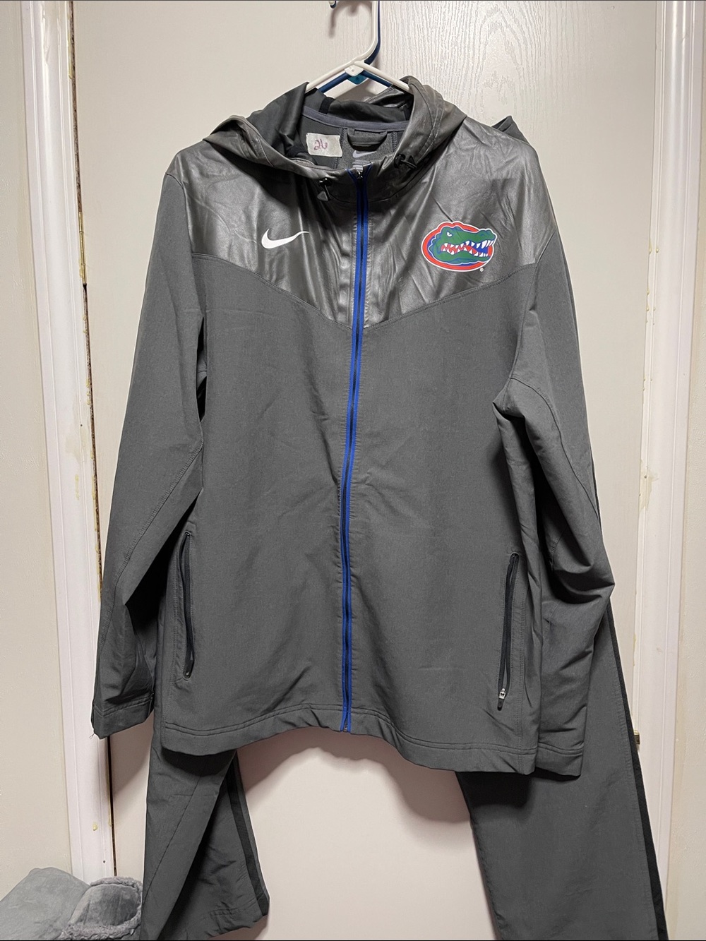 #26 Nike Florida Gator Warm Up suit